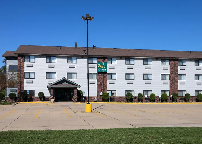 Quality Inn & Suites Bloomington I-55 And I-74